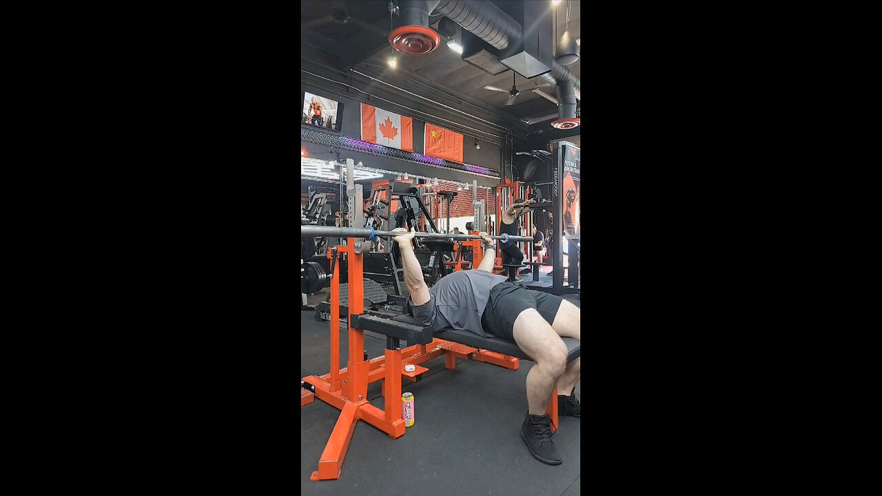 Press like a pro: How to maximize your bench press arch!