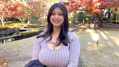 【ノーブラ散歩】Kカップが紅葉の中をお散歩してみたら...