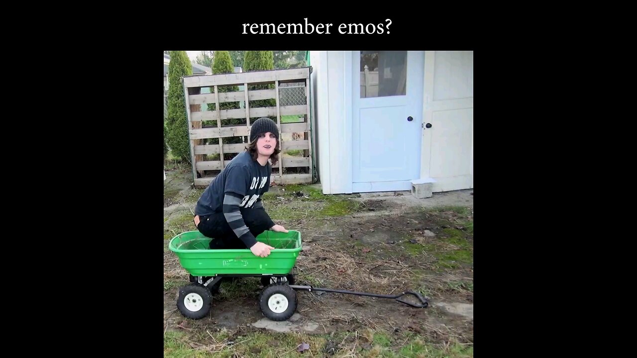 don't be mainstream #emo #emos #funny #joke #parody #comedy #fyp #foryou #lol