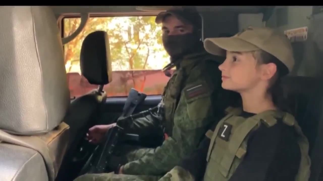 Russians reportedly bring their children to the frontline for a sort of “safari”