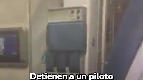 Insólita detención de un piloto frente a los pasajeros por pornografía infantil