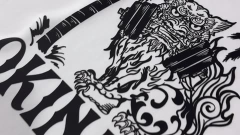 How to Create Custom White T-Shirt Designs？