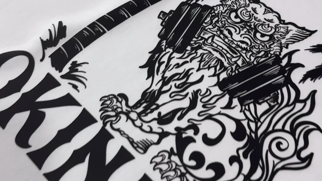 How to Create Custom White T-Shirt Designs？