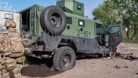🚧🪖 Ukraine Russia War | Abandoned Ukrainian Roshel Senator Near Vovchansk | RCF