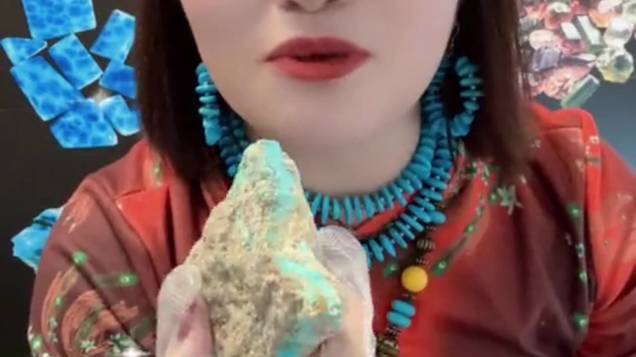 250411-7 Natural raw - ore turquoise rough materials have a solid texture