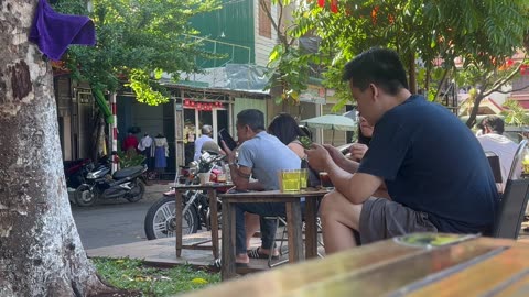 A Day at Today's Café: Coffee, Vibes, and Good Times