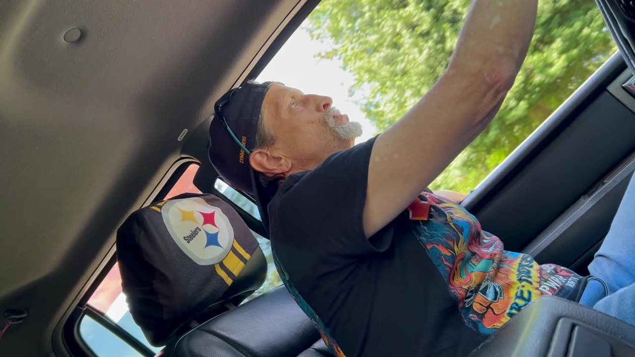 Ep. 404 "Amtrak Limousine" by Patrick Henry The Batman