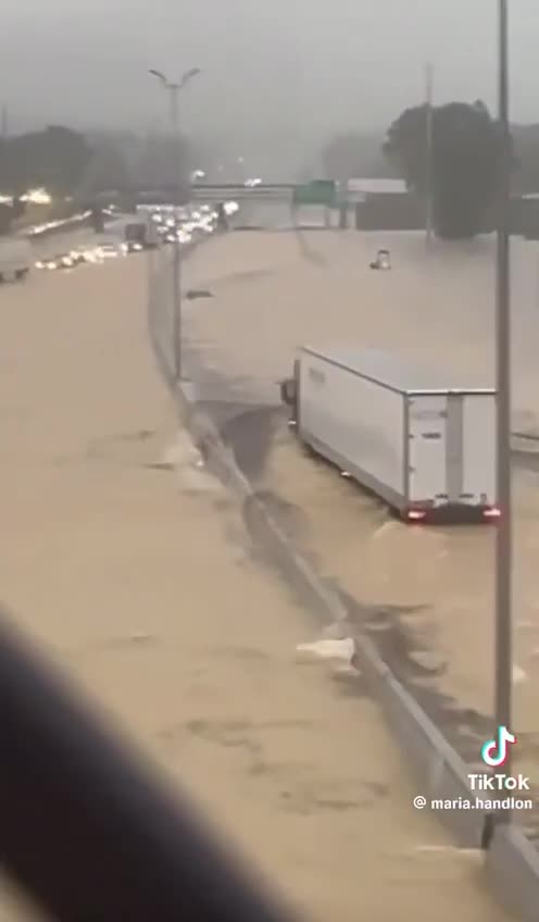 BREAKING: A “once-in-1,000-year” storm has left entire neighborhoods in Chattanooga, Tennessee underwater, with multiple fatalities reported.