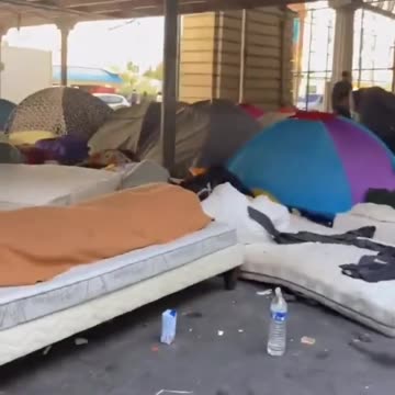 This is what tourists see in Paris.