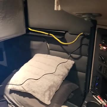 52 inch tv in semi truck #ourtruckinglife #reallifetruckers #truckdriver #atruckerslife #truckdriver