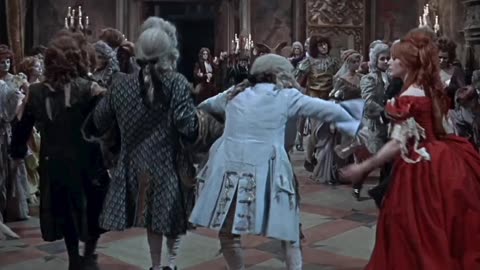 Escena de la danza macabra con los vampiros | El baile de los vampiros | 1967