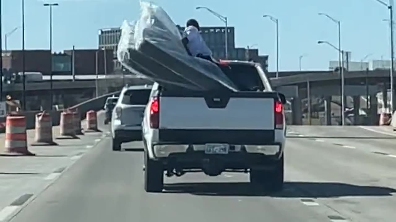 No Straps in Sight