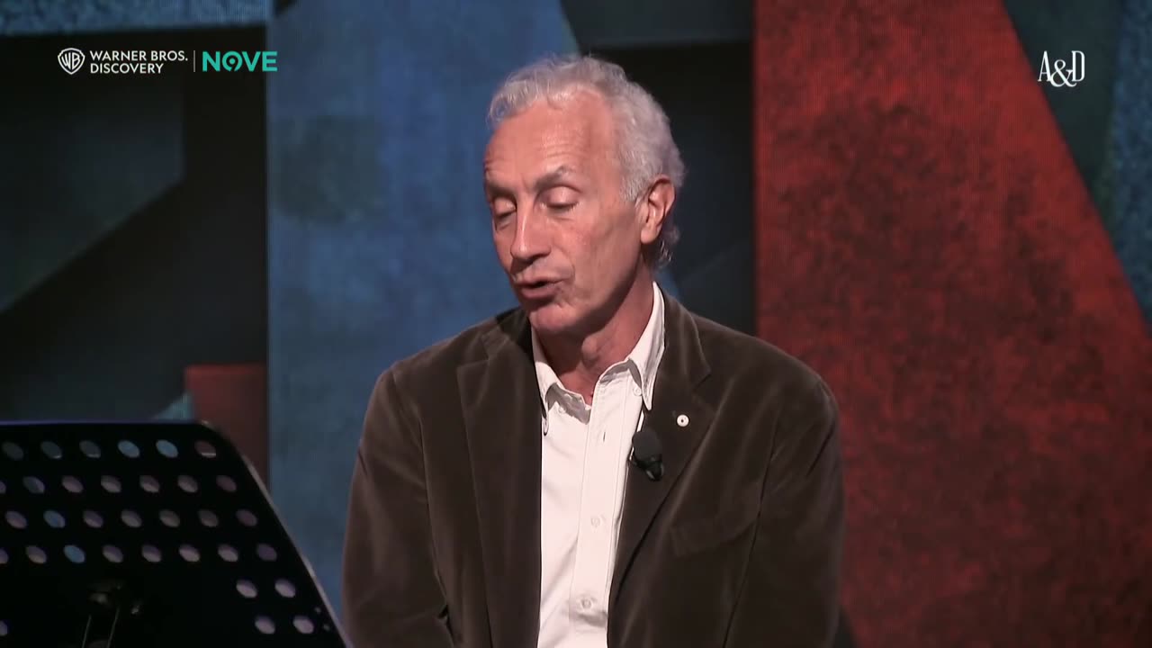 Marco Travaglio in tv spiega il rapporto tra USA ed UE degli ultimi 30 anni RASSEGNA STAMPA bastava un libro di storia per capire che essere nemici degli USA può essere pericoloso,ma esserne amici può essere fatale,e meno male che il nemico era fuori