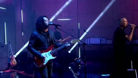 Everybody Wants to Rule the World - Tears For Fears (live)