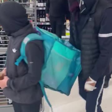 Thieves stealing booze