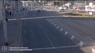 🤬 Moment of today's strike of Russian KAB in Zaporizhzhia!