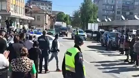 Ромите нападат НСИ