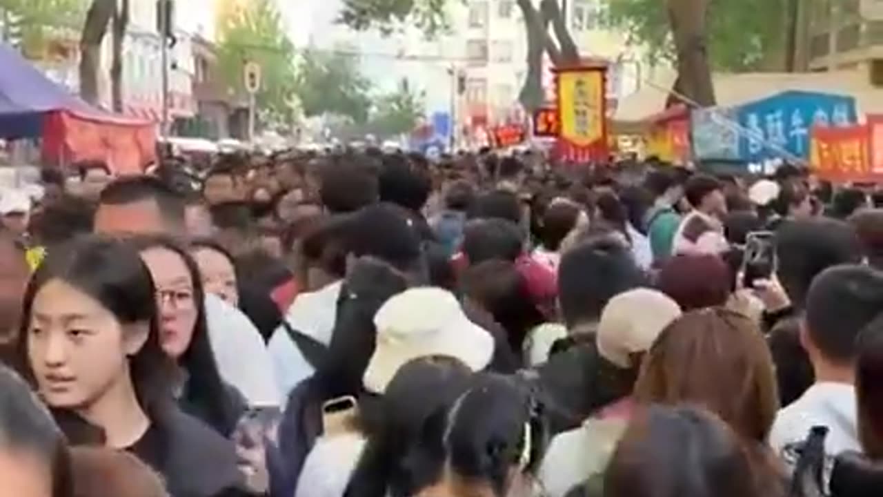 I cinesi stanno finendo i rifiuti nelle loro città