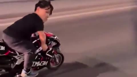 Midget stunt rider