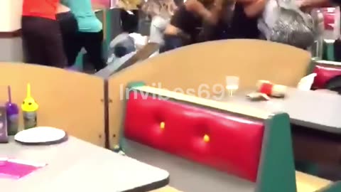 Fight inside a restaurant in America
