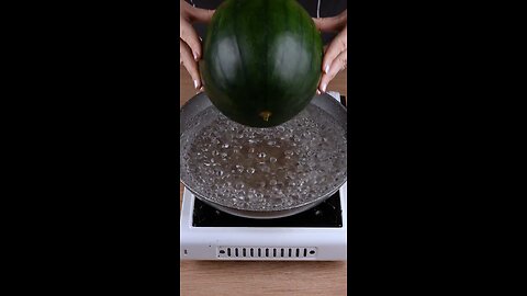 Everyone is cooking watermelon, after seeing this genius idea #cooking #Recipe #EasyRecipe