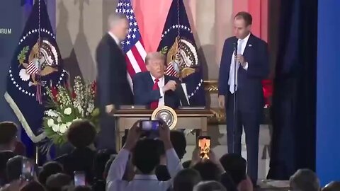 🇺🇸 JUST IN: President Trump has signed