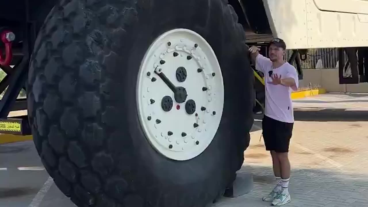 World's Largest Car