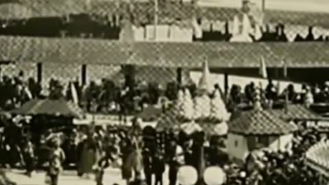 The original moving sidewalk featured at the 1893 worlds fair