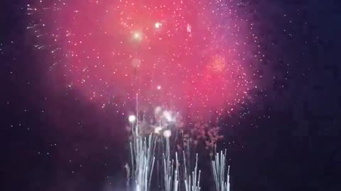 #TRUMP - Meanwhile the #US is enjoying #fireworks of the 250th US #Army #Anniversary