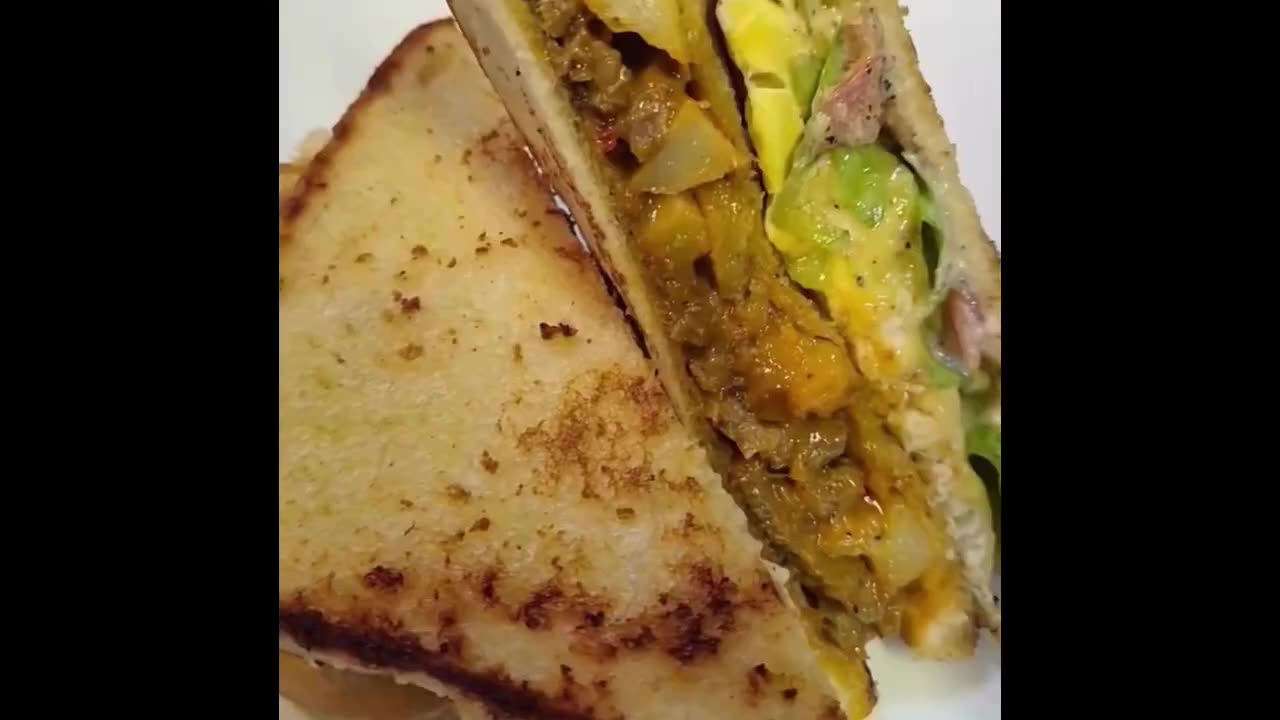 DOUBLE DECKER TOASTED STEAK