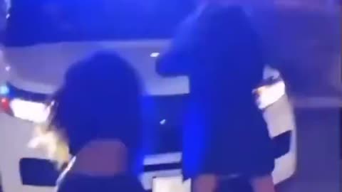 Twerking On Top Of Vehicles Is Seeznin