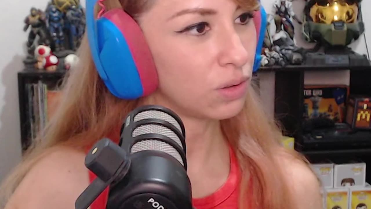 Nymeria: "Hoy no hay stream, solo cola; dame mimos"