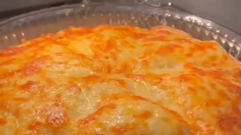 Tortilla filled with chicken and cheese