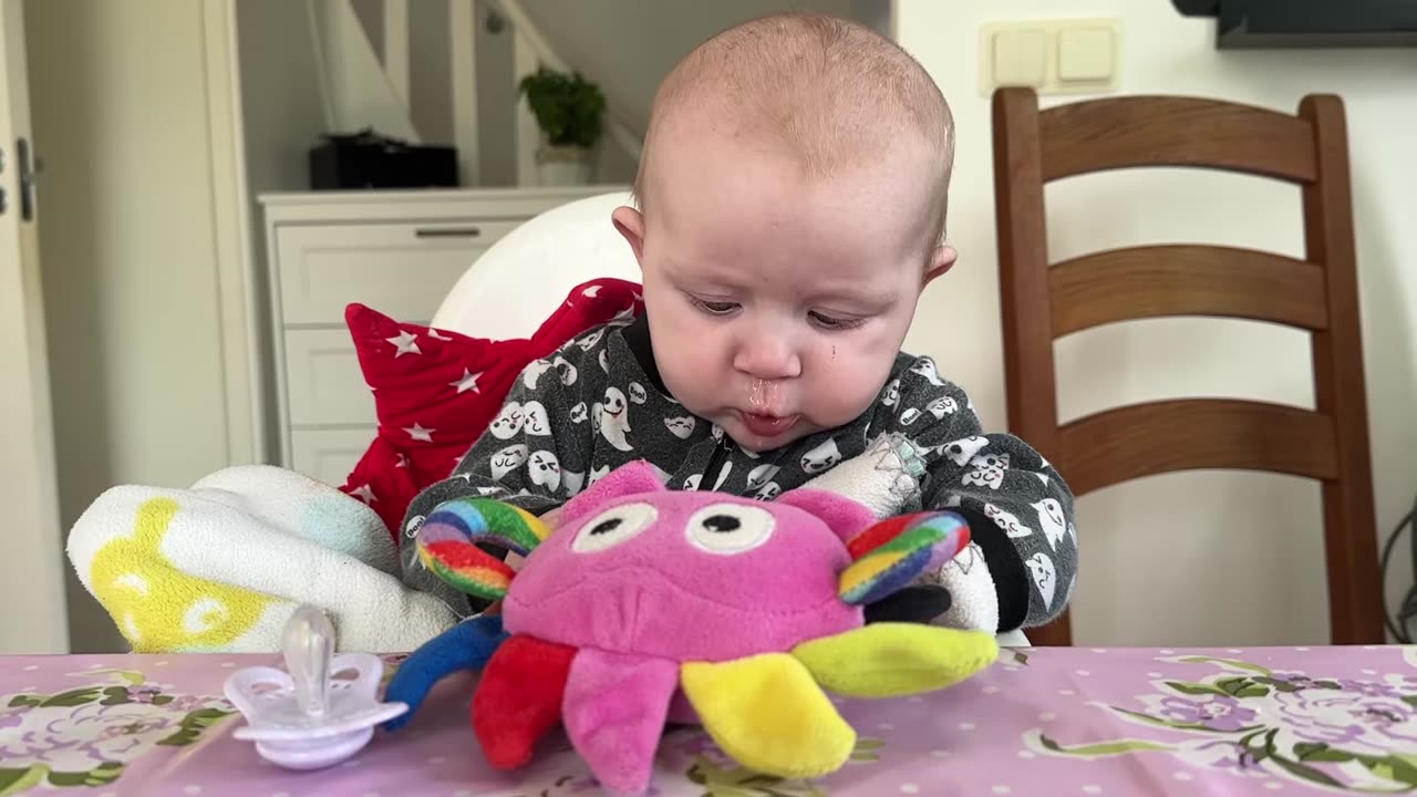 Baby Kayla Plays with Toys in the Kitchen | Day 158 Vlog