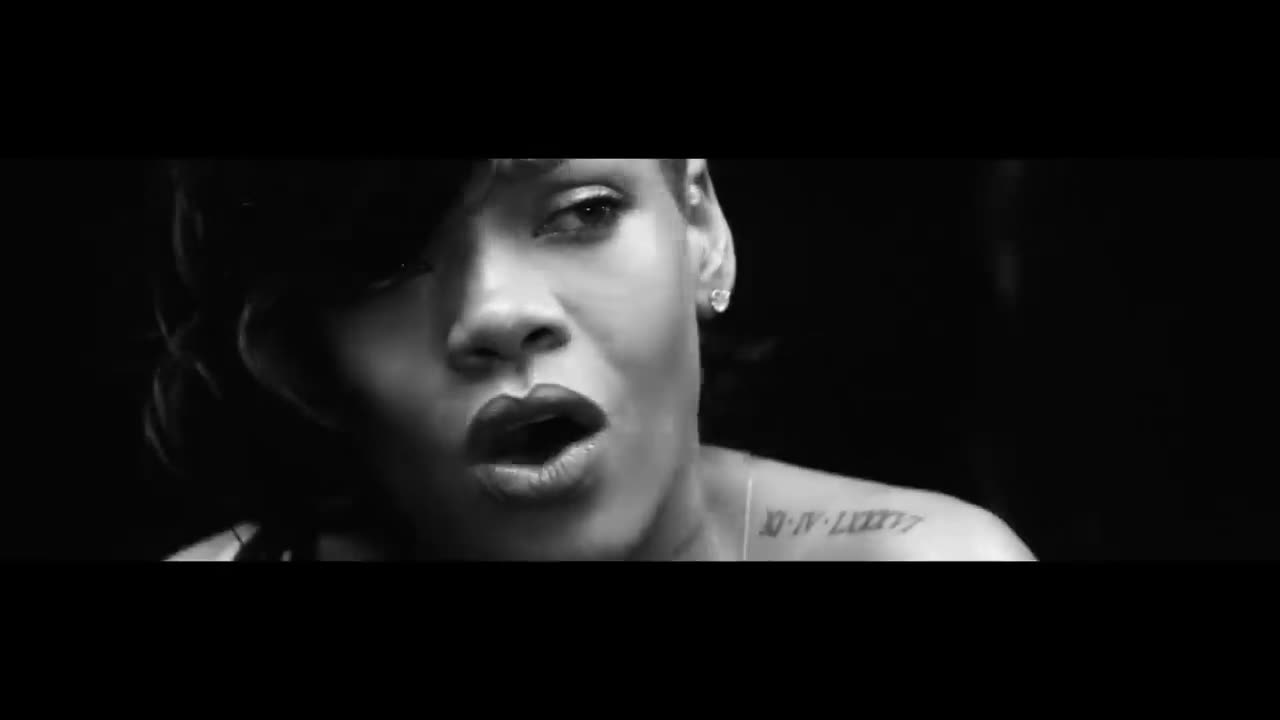 Rihanna - Diamonds (Official Music Video)