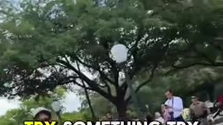 Politician Valentina Gómez burst into a Muslim protest in Texas