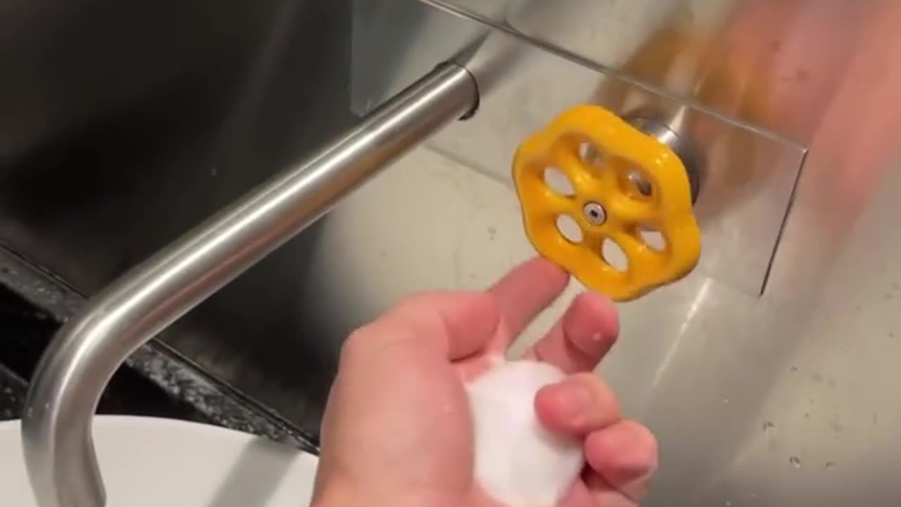 Faucet design is deeply flawed