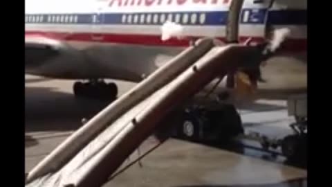 Watch Rare American Airlines #B777 Giant Escape Slide Shooting #Aviation #Fly #AeroArduino