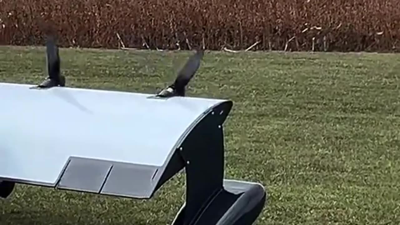 Introducing the BLACK FLY. Taking off is weird. I wonder what the landing is like
