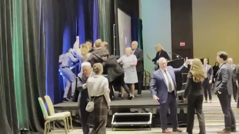 Climate protesters disrupt gala honoring U.S. Senator Lisa Murkowski,