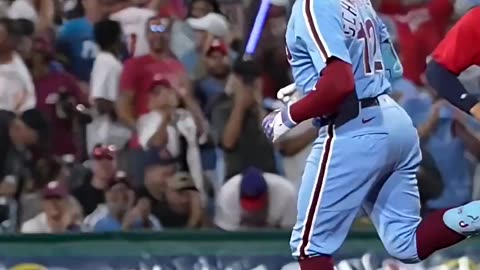 The moment Kyle Schwarber joined the 4-homer game club 💪
