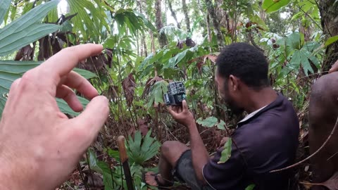 Finding Auwo: reacting to the first photo of this species!