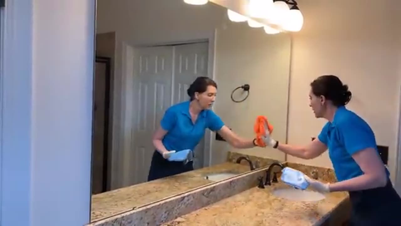 Best Way to Clean Windows and Mirrors