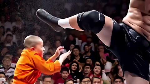 This little monk may be small, but he has undoubtedly become a martial arts master!#kungfu #fight