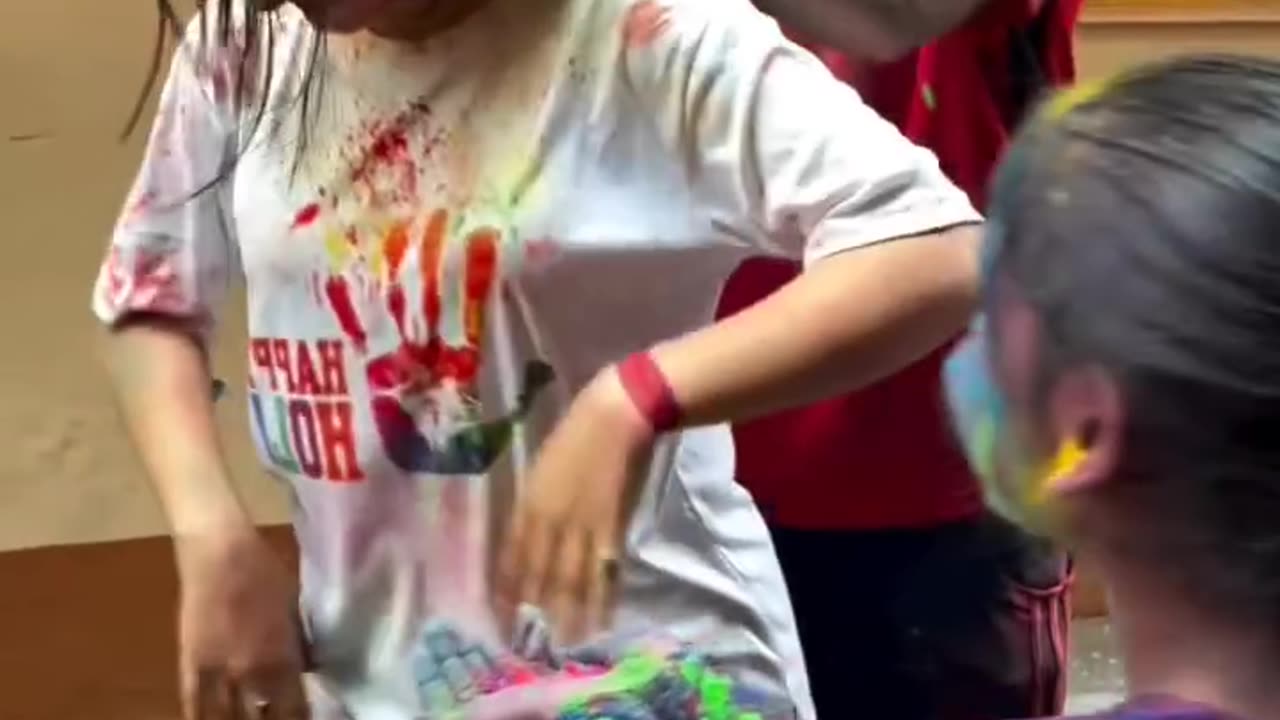 Hot Indian Girl Playing Holi With Boy Very Beautiful Scenes ❤️❤️