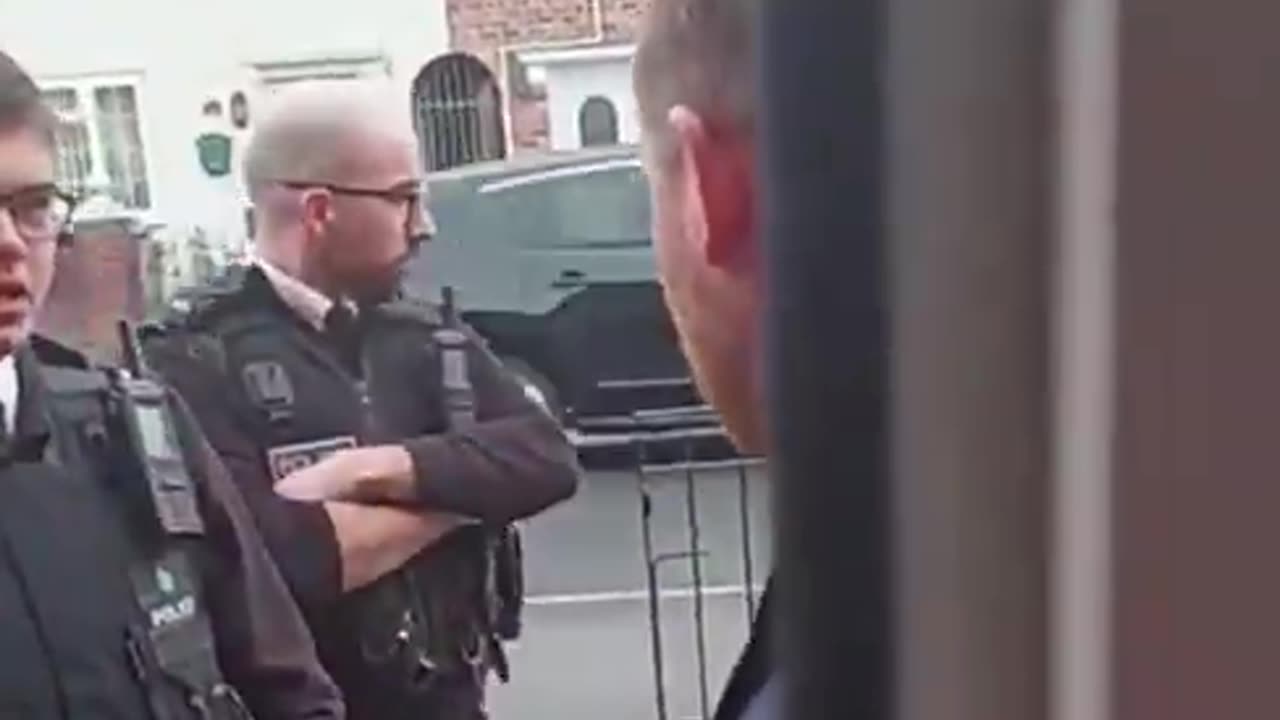 Briton arrested for tweet.