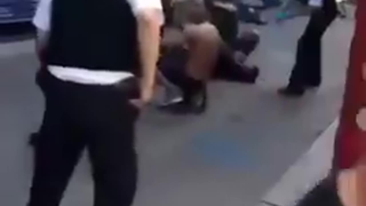 We all welcome islam is london, its a great religion!