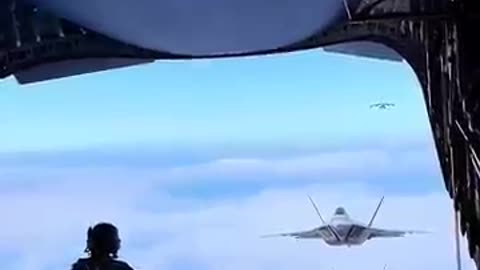 Shocking: #aviation #c17globemaster #c17 #usairforce #airforce #military #usmili