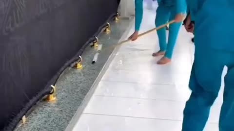 khana kaba cleaning