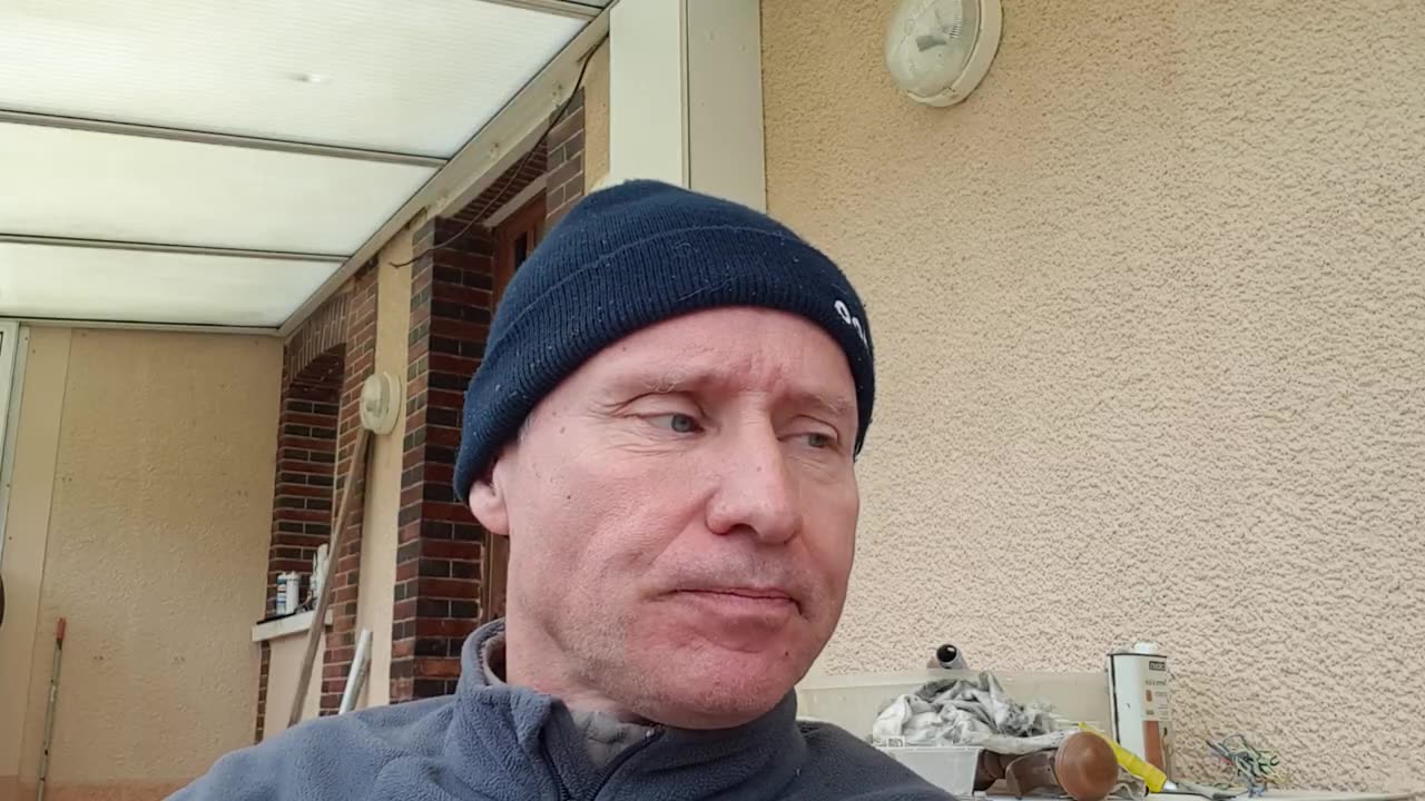 Le travail rend libre - Hervé RYSSEN